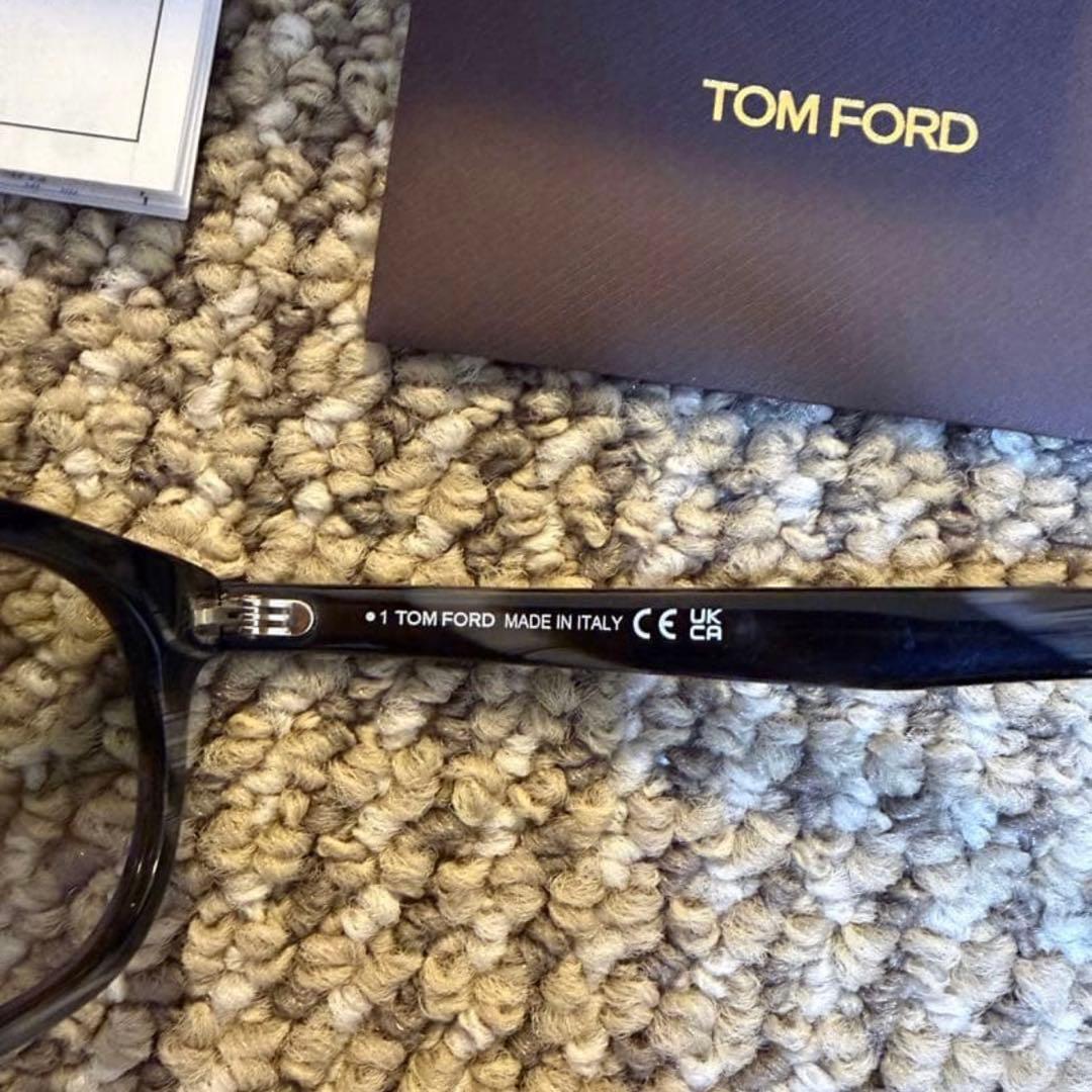 トムフォード サングラス TOM FORD 1122-D 63A 52
