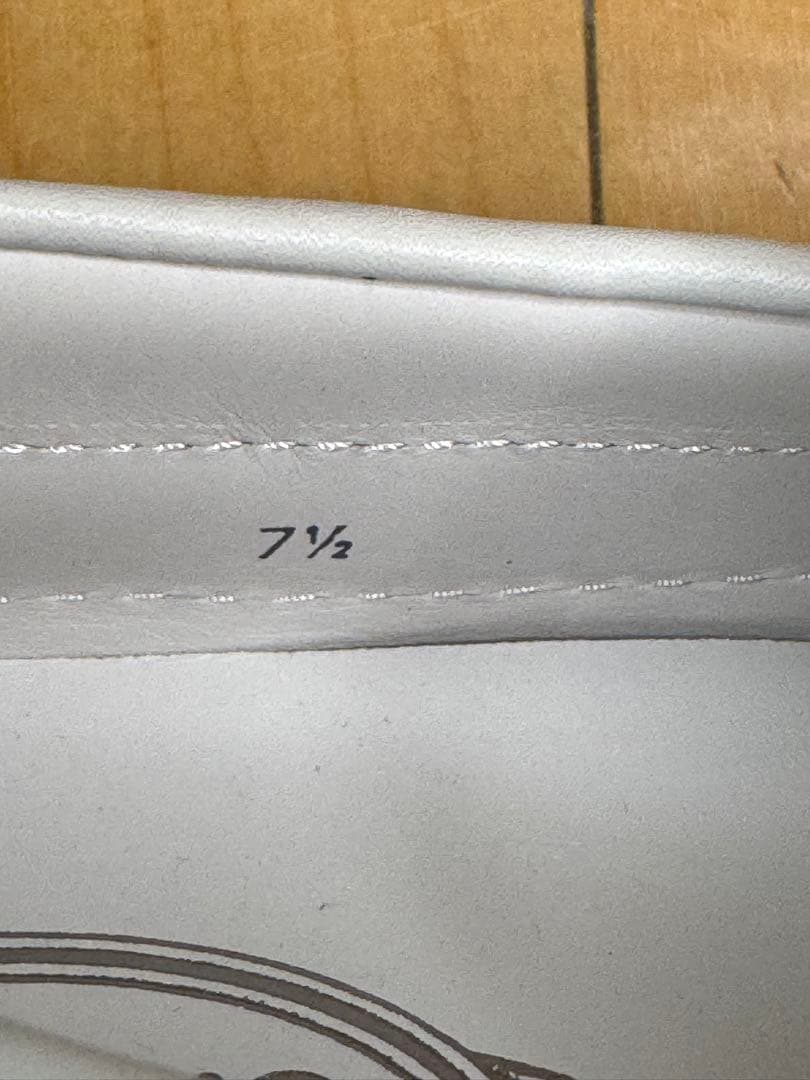 TOD'S トッズ　ホワイト モカシン　ドライビングシューズ