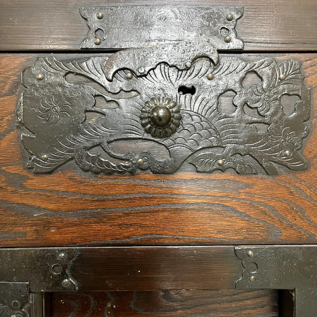 送料込み 時代物 車箪笥 龍金具 箪笥 船箪笥 和箪笥 和家具