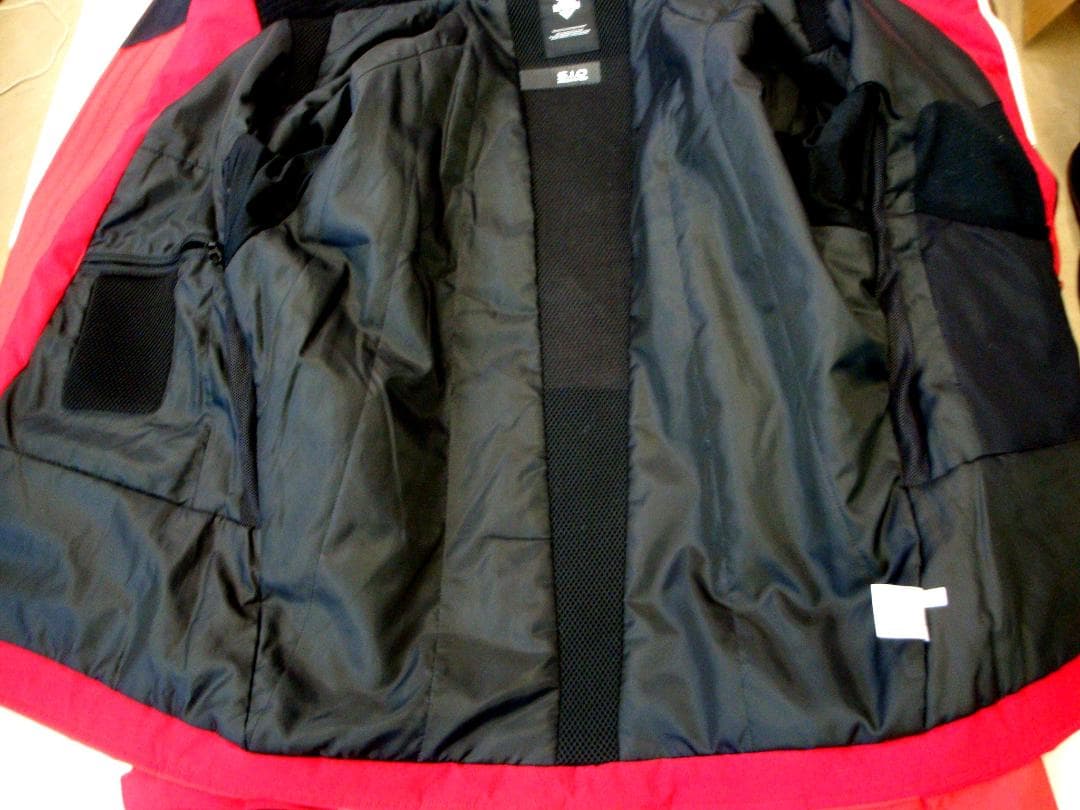 デサント スキーウェア 上下セット USED サイズ(Ｌ) 技術選着用モデル