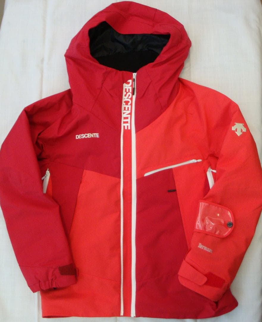 デサント スキーウェア 上下セット USED サイズ(Ｌ) 技術選着用モデル