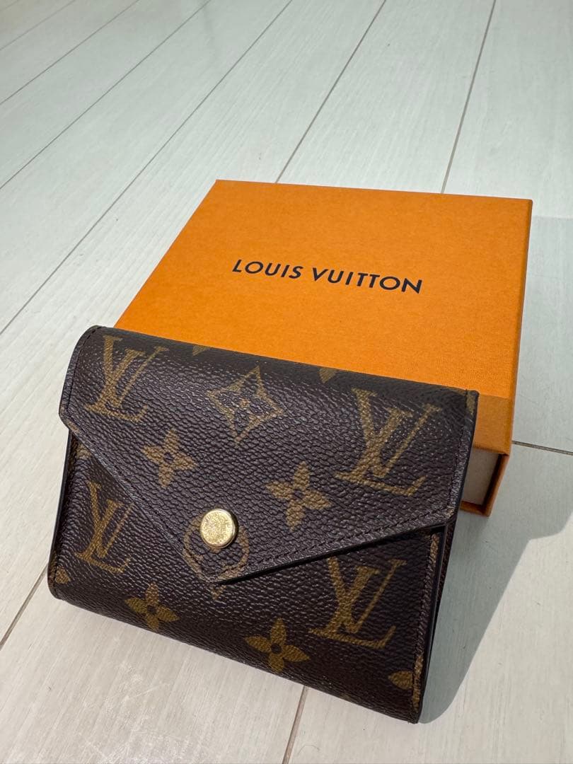 LOUIS VUITTON ポルトフォイユ・ヴィクトリーヌM62360モノグラム