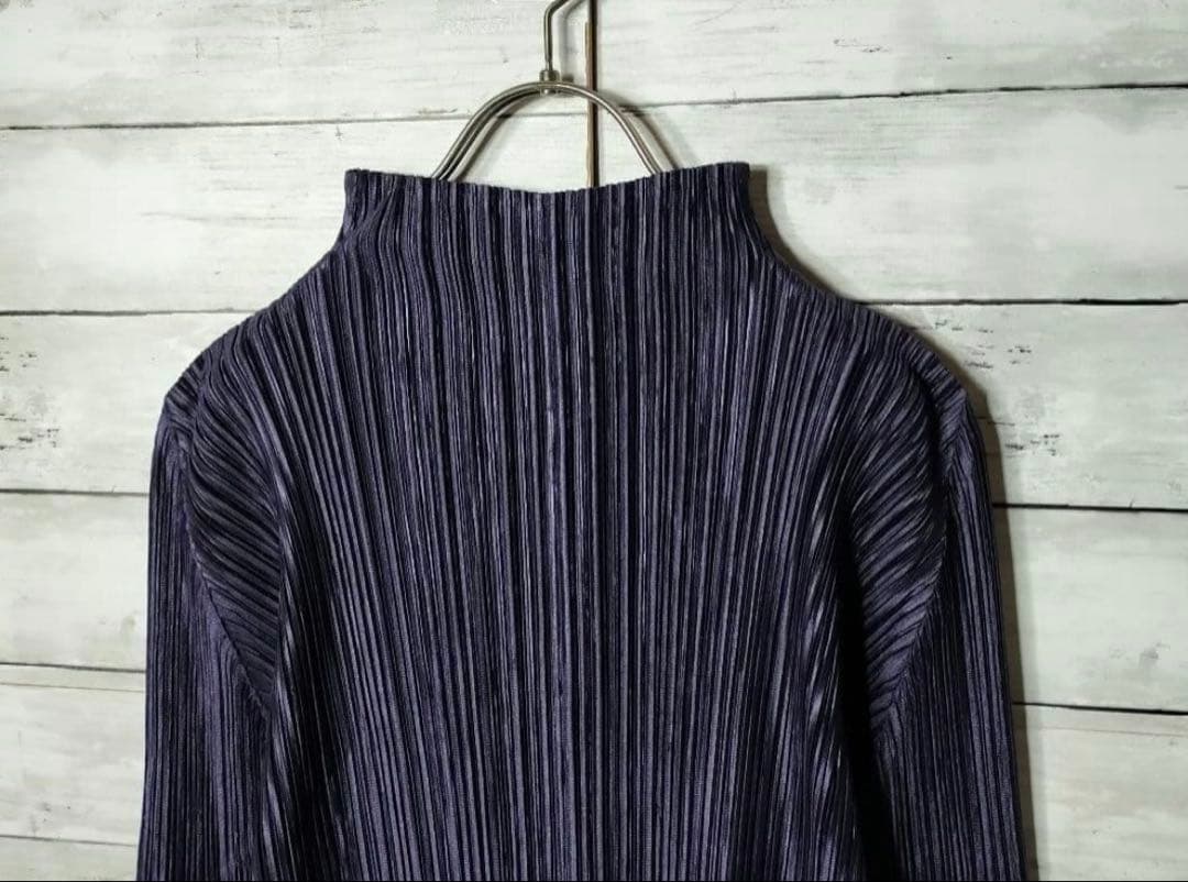 プリーツプリーズ イッセイミヤケ ハイネックロングワンピース 長袖 光沢