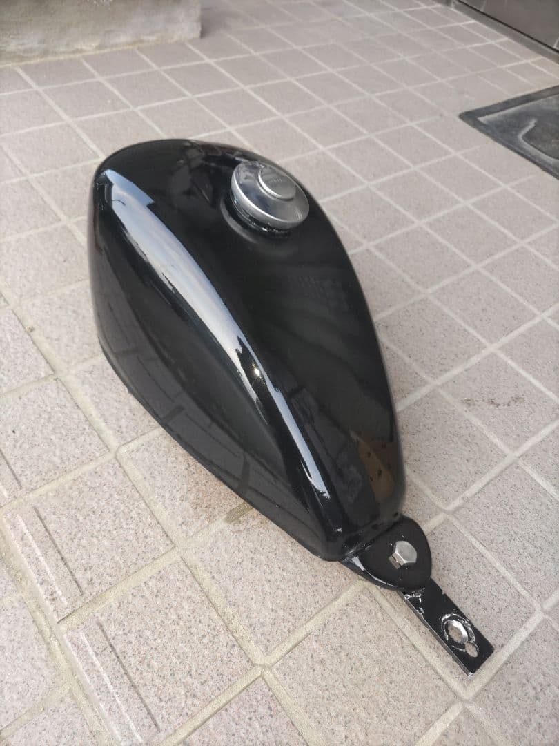 ドラッグスター250　タンク　スポーツスター　ドラックスター　カスタム