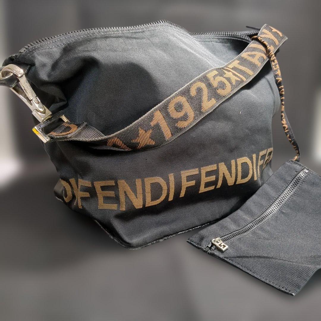 フェンディ ワンショルダーバッグ ポーチ付き ロゴ 肩掛け ナイロン ブラック