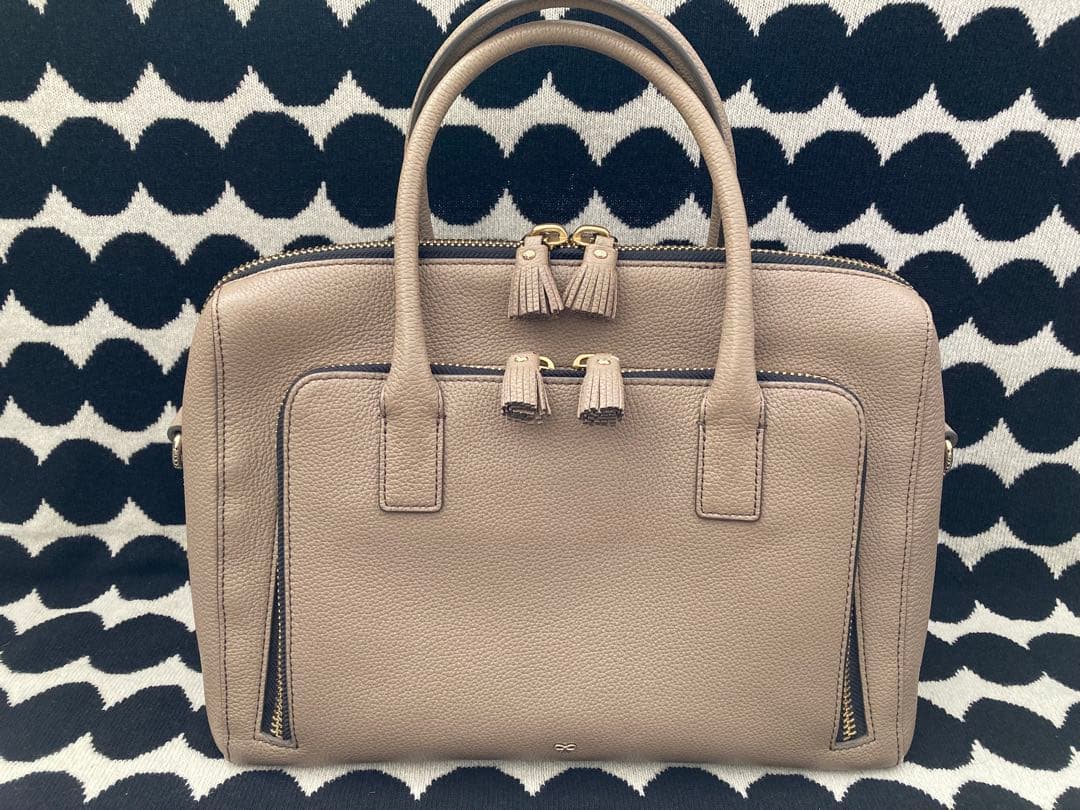 アニヤハインドマーチ maxi zip top handle バッグ　グレージュ