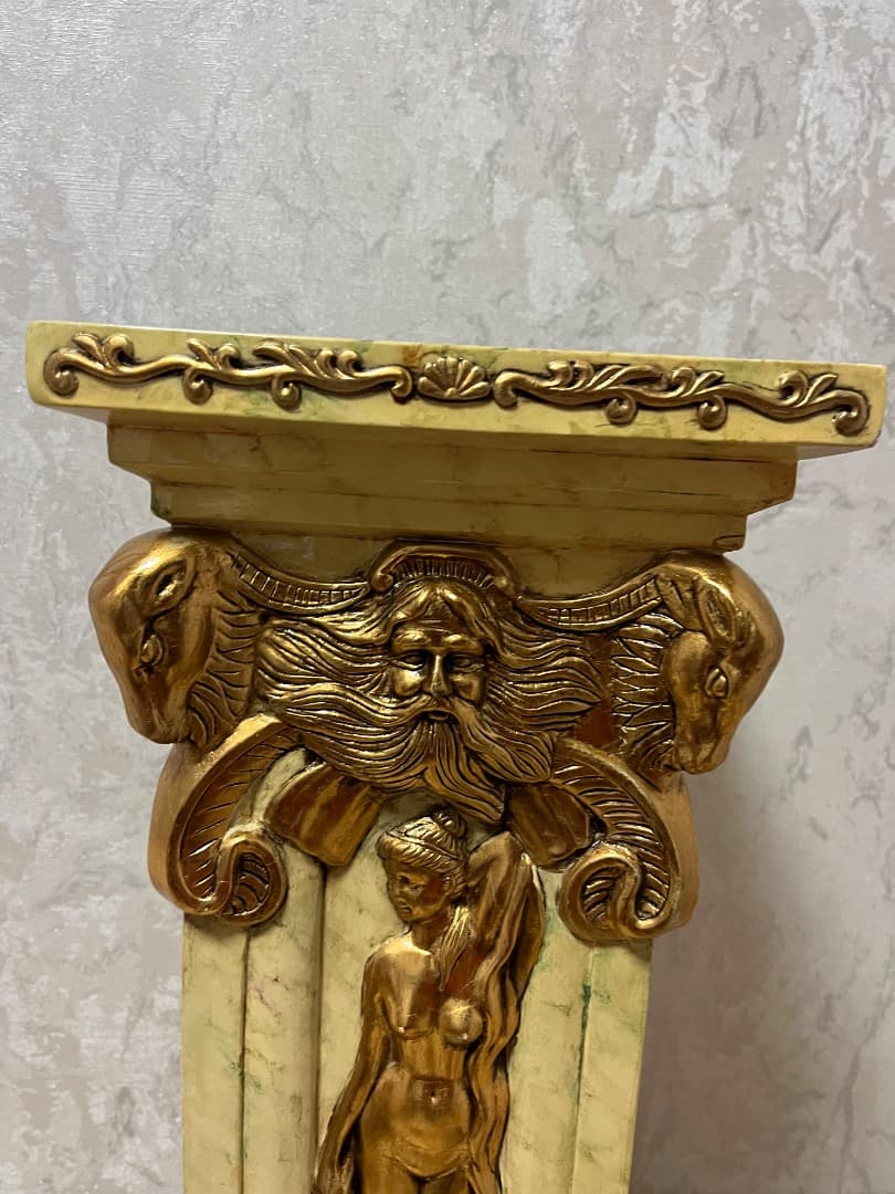 装飾的なアンティーク花瓶台