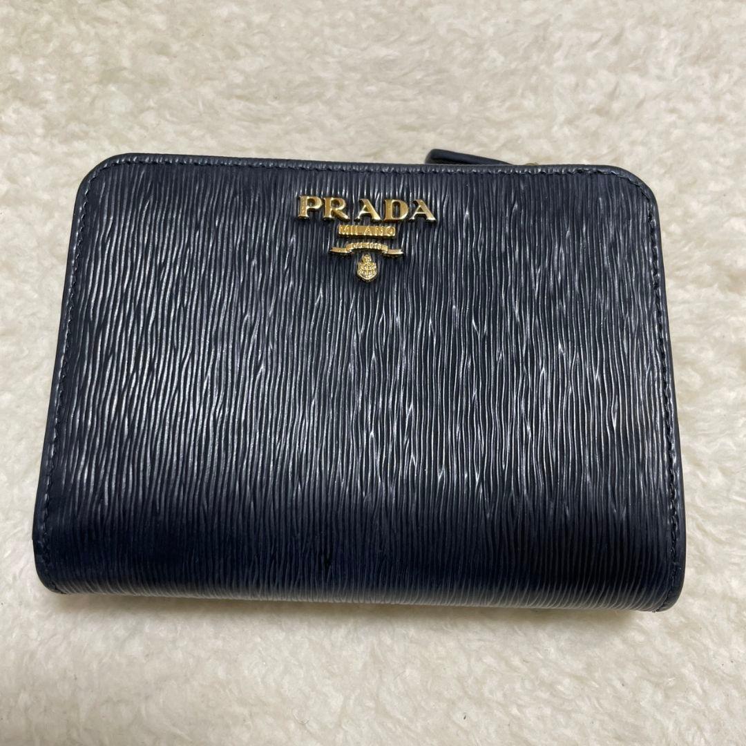 PRADA　プラダ　折り財布　サフィアーノ　ブラック　黒
