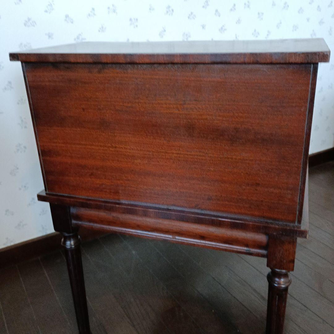 イギリスアンティーク　ソファテーブル