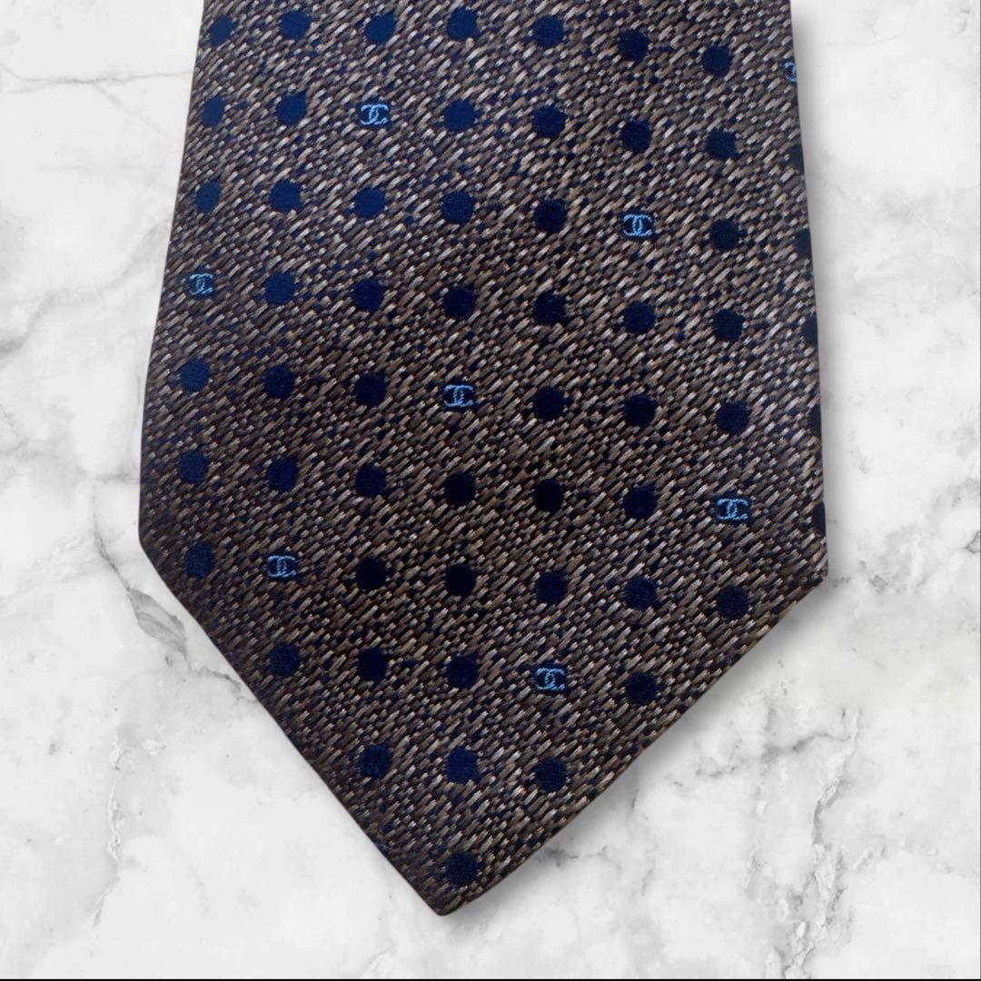 【未使用に近い】CHANEL ネクタイ ドット柄 ブラウン　ココマーク