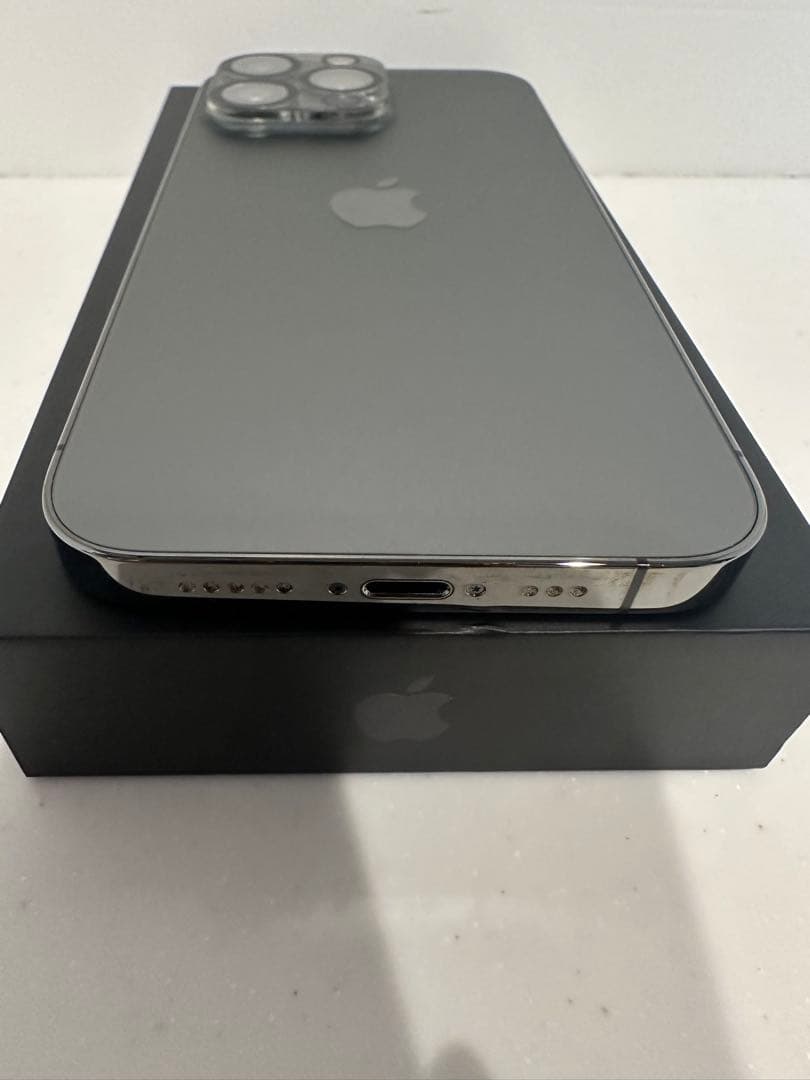 iPhone13 Pro 256GB 本体　SIMフリー　バッテリー良好