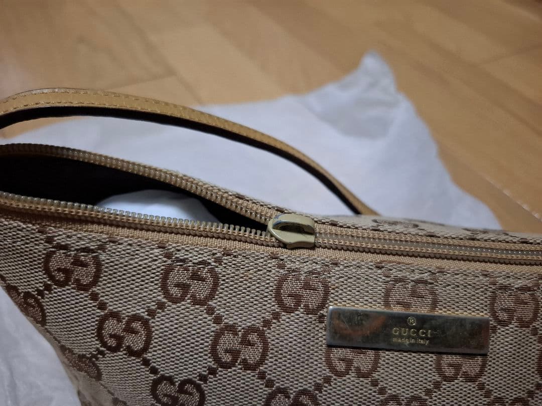 GUCCI ★アクセサリーポーチベージュ GGパターン ショルダーバッグ