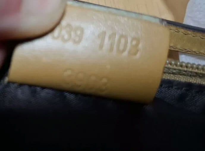 GUCCI ★アクセサリーポーチベージュ GGパターン ショルダーバッグ