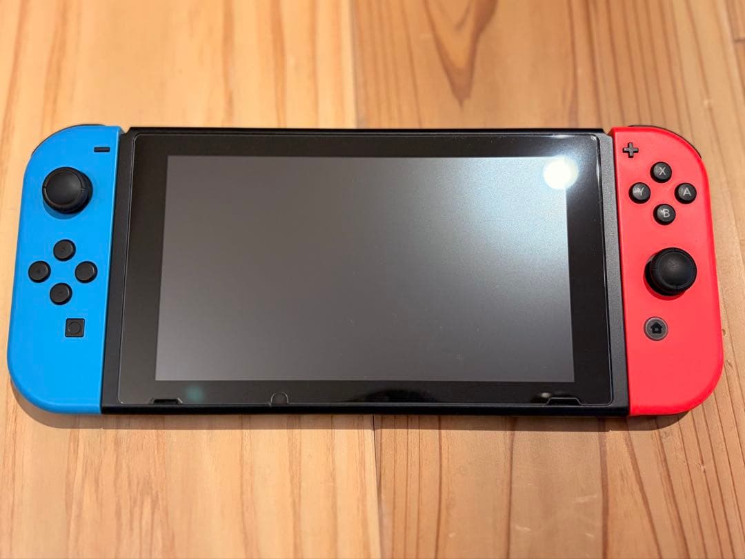 新型 Nintendo Switch 本体 ジョイコン microSD ケース付