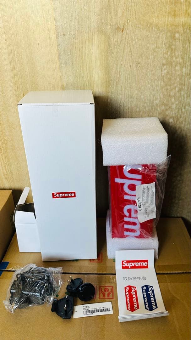 ⭐️ゆ　購入分　Supreme Box Logo Lamp