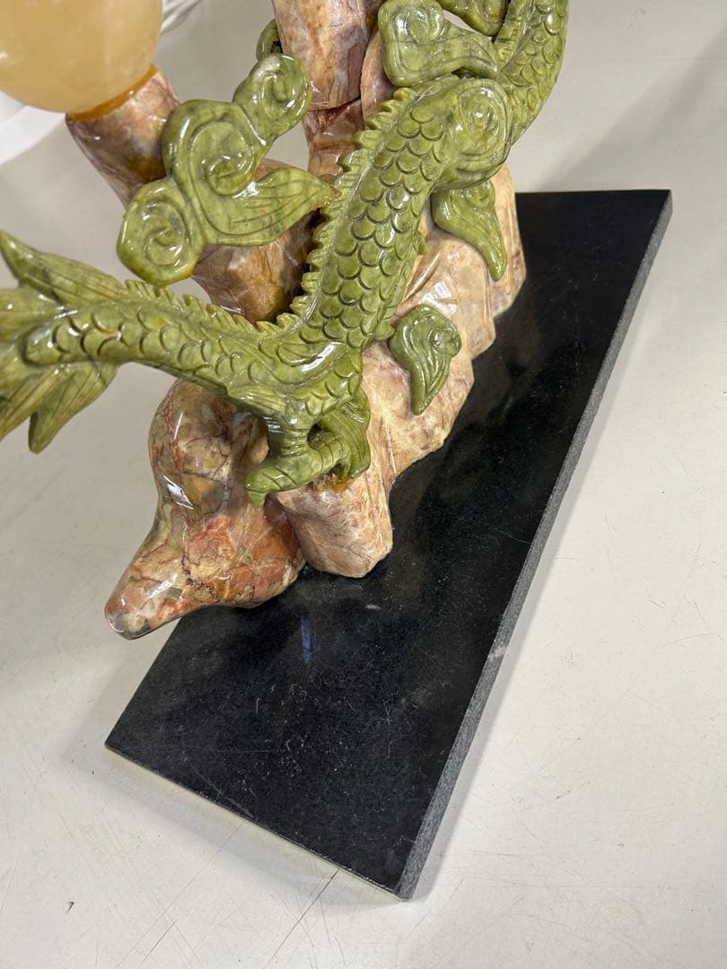 あ*し様 翡翠製ドラゴン彫刻置物
