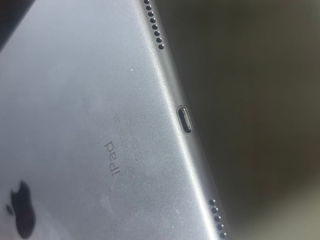 ア*ラ様 iPad Pro 9.7インチ　Wi-Fiモデル　128gb