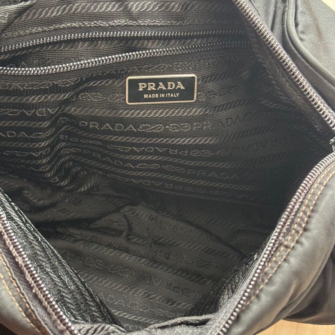 PRADA プラダ ナイロン ロゴプレート 三角プレート ショルダーバッグ