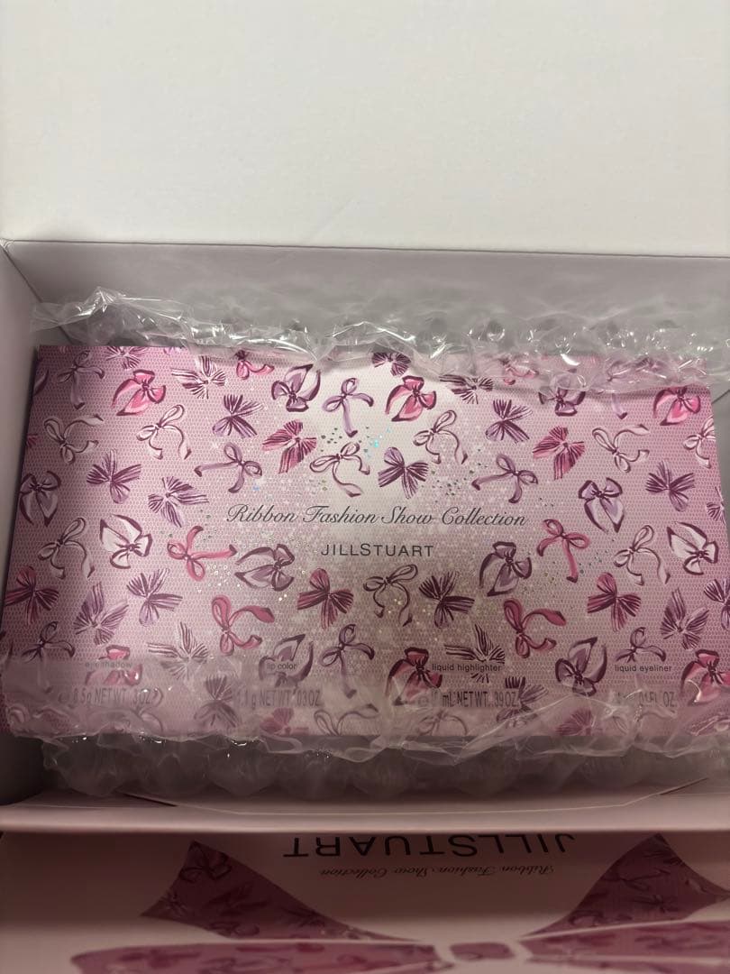 ジルスチュアート クリスマスコフレ 2025 リボンファッションショー