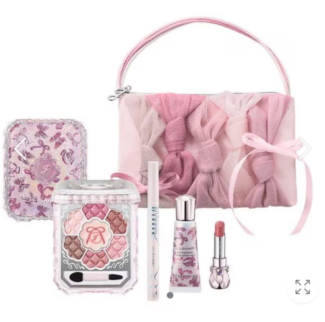 ジルスチュアート クリスマスコフレ 2025 リボンファッションショー