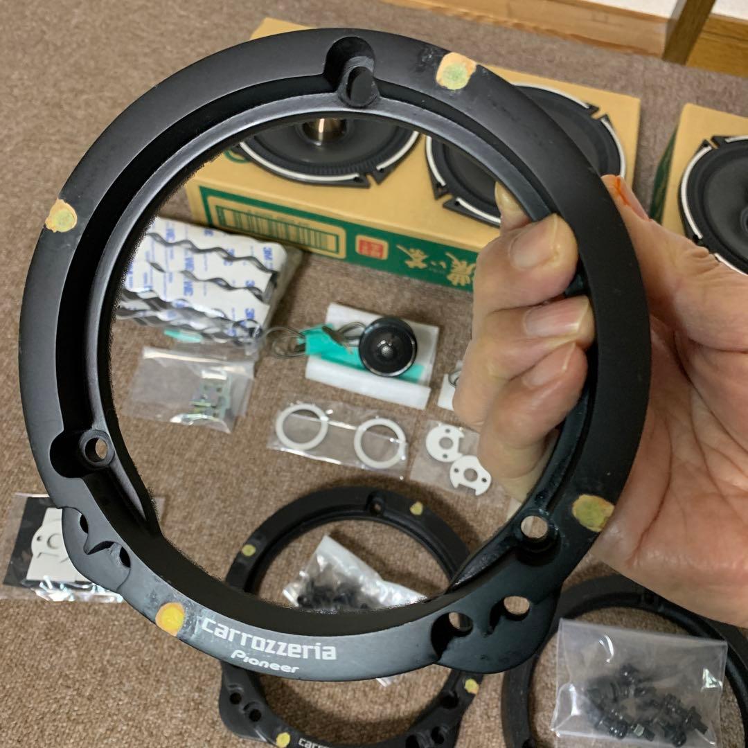 アルパインウーファー４台＋パイオニアツィーター2台（ネットワーク付き）＋バッフル