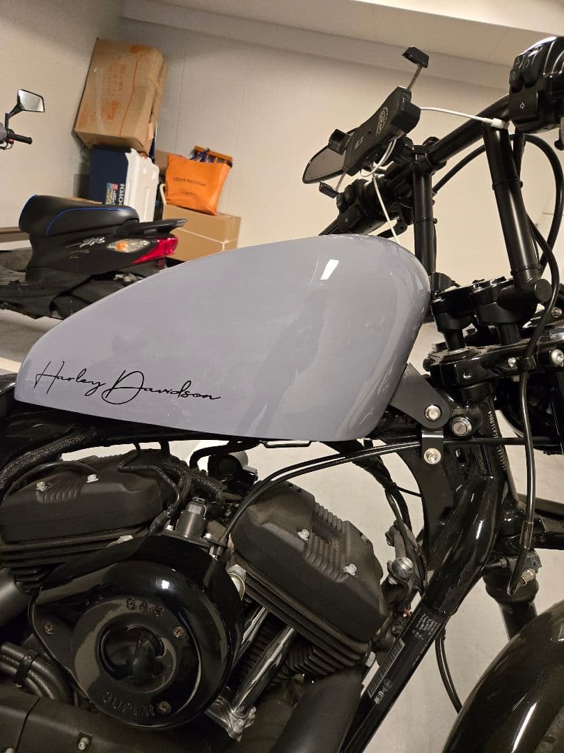 サイモン　ハーレータンクカバー　XL883 XL1200NSアイアン