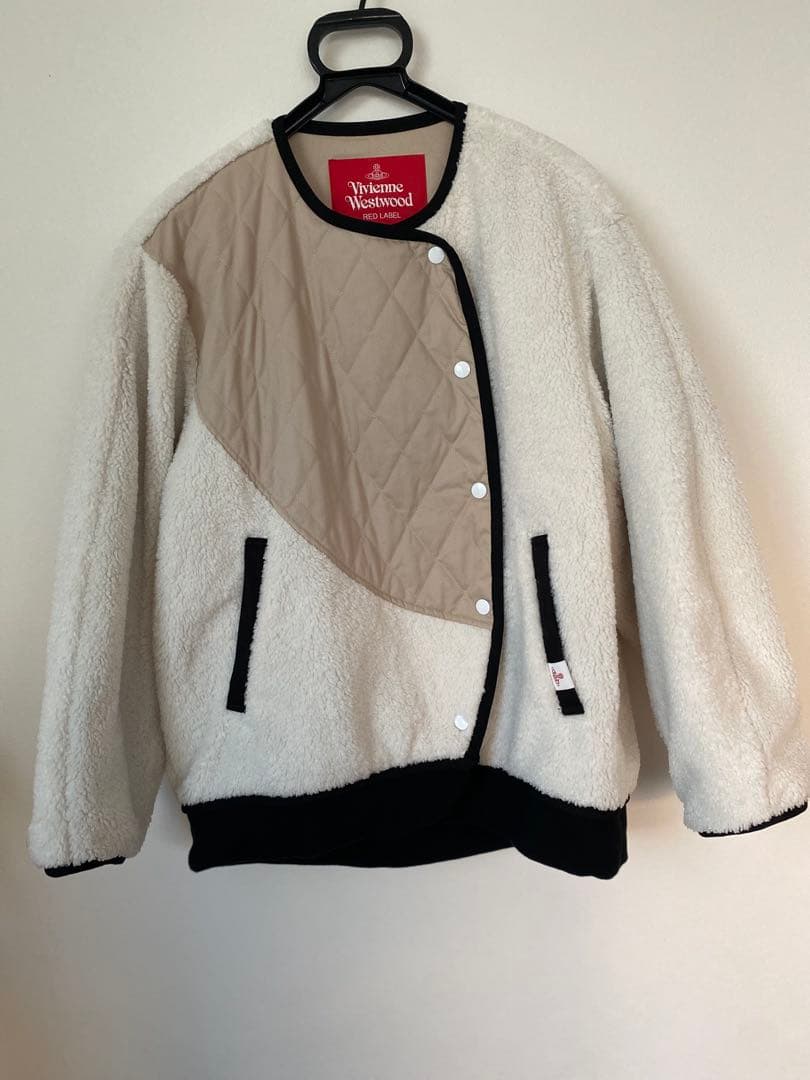 ヴィヴィアンウエストウッド　ボアブルゾン　とフーディー