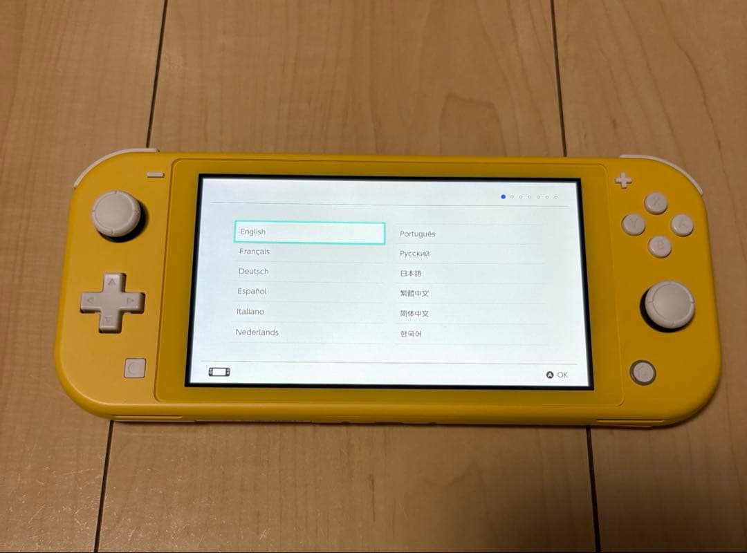 Nintendo Switch Lite イエロー 本体　充電器あり