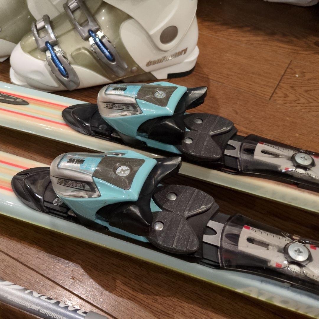 送料無料 Atomic 152cm レディース用スキーセット 24.5ブーツ付