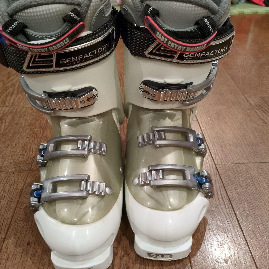 送料無料 Atomic 152cm レディース用スキーセット 24.5ブーツ付