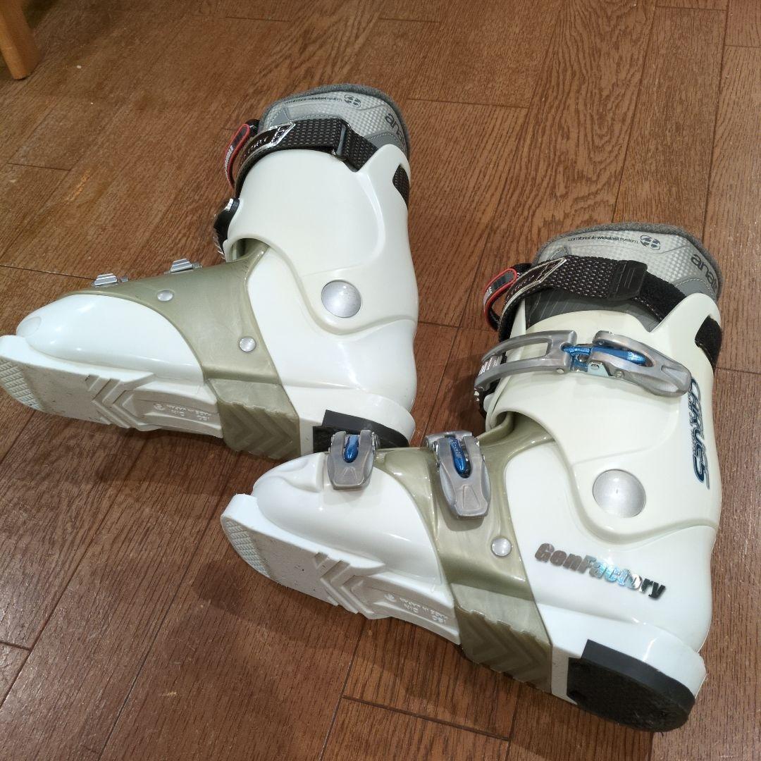 送料無料 Atomic 152cm レディース用スキーセット 24.5ブーツ付