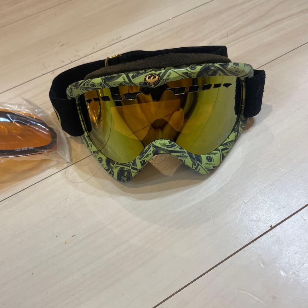スキーゴーグル 緑色デザイン イエローレンズ