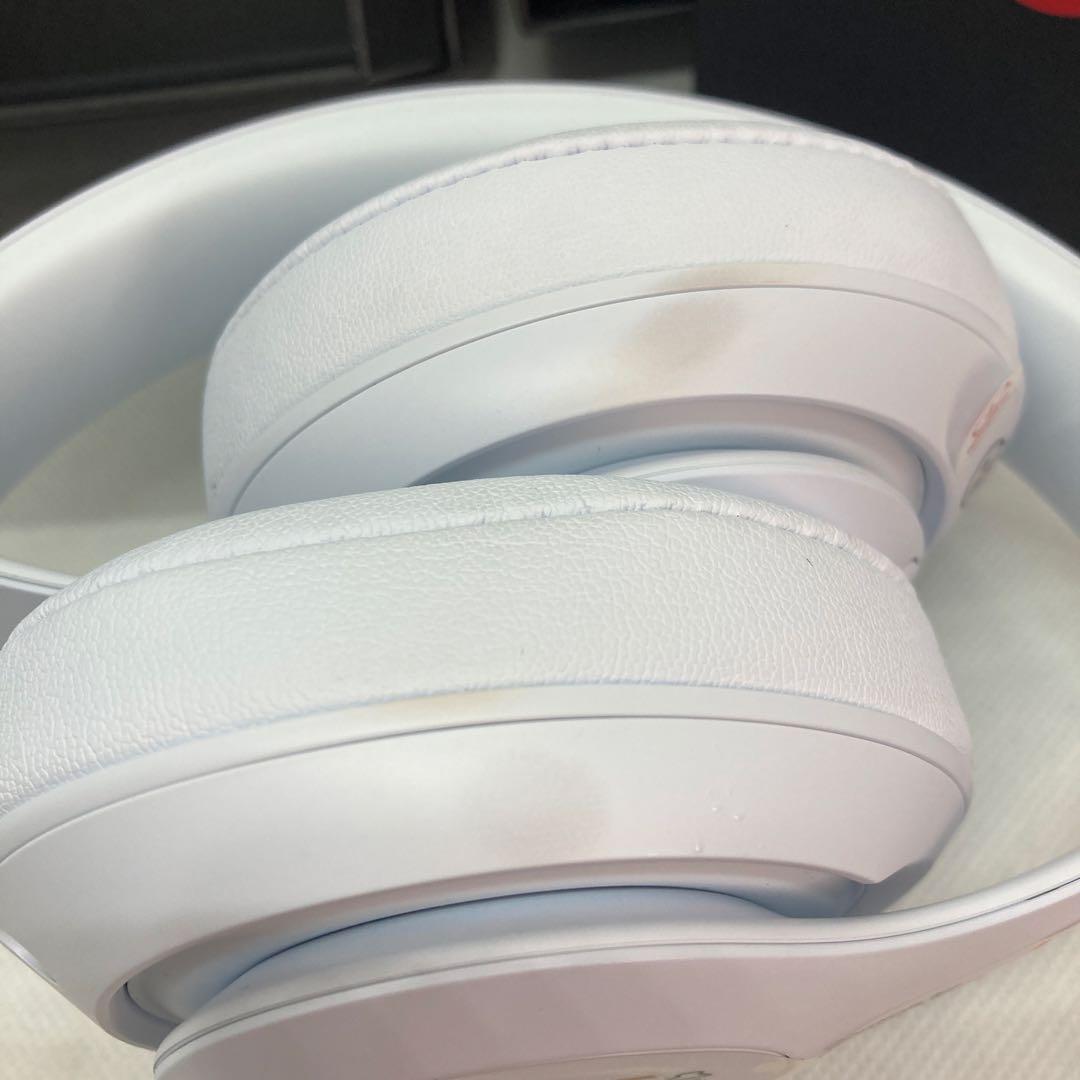 未使用beats solo3 wireless 特別版ホワイト