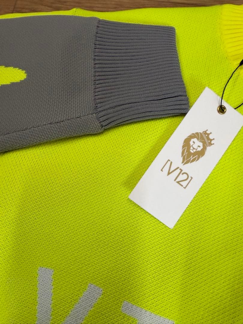 ¥28,600新品正規品【V12/L】裏地付きクルーネックニット長袖セーター秋冬