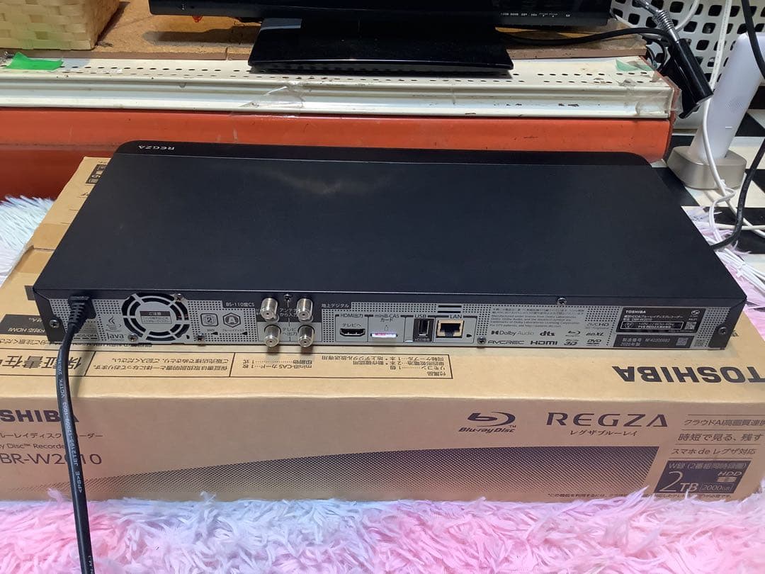 【美品/2022年製】東芝 レグザ 2TB レコーダー DBR-W2010