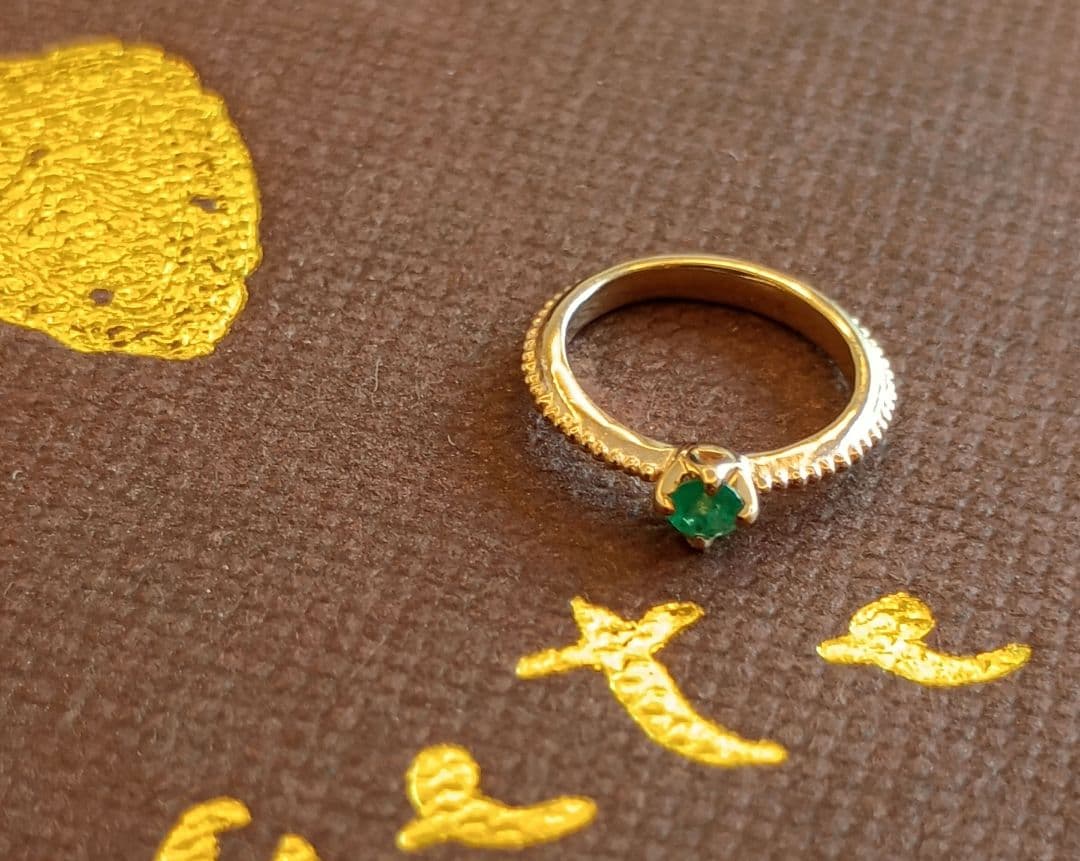 現行品　アガット　k10 エメラルド　ベビーリング　チャーム