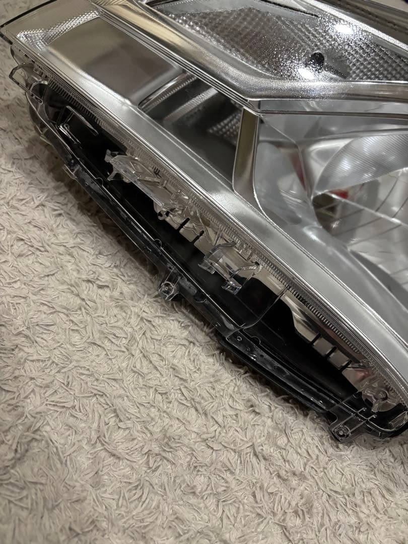 130系 後期 ヴィッツ 純正ヘッドライト 左