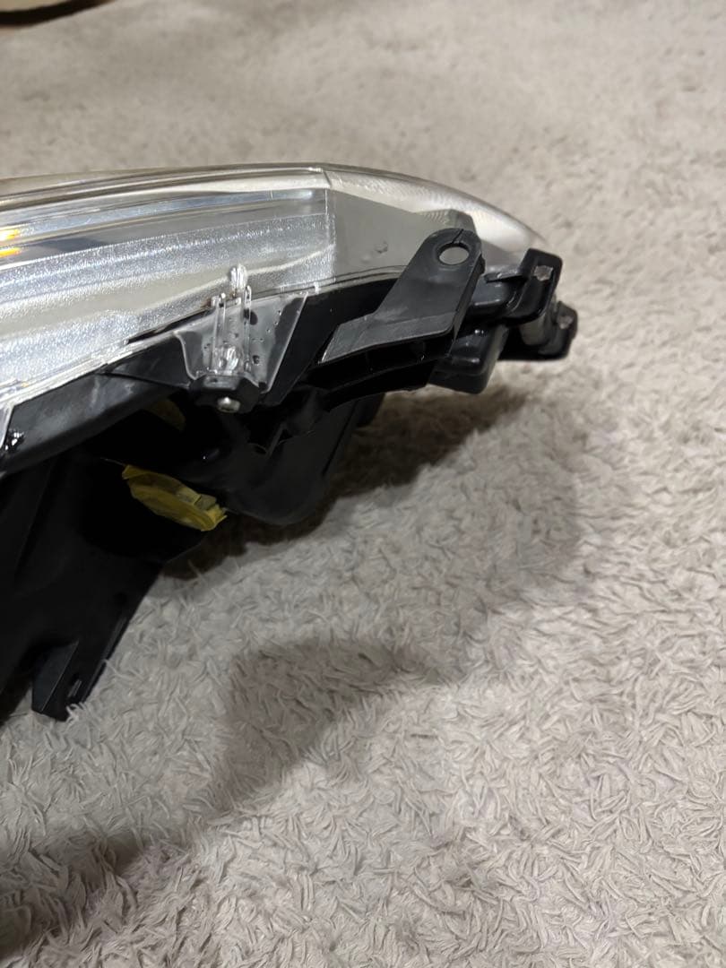 130系 後期 ヴィッツ 純正ヘッドライト 左