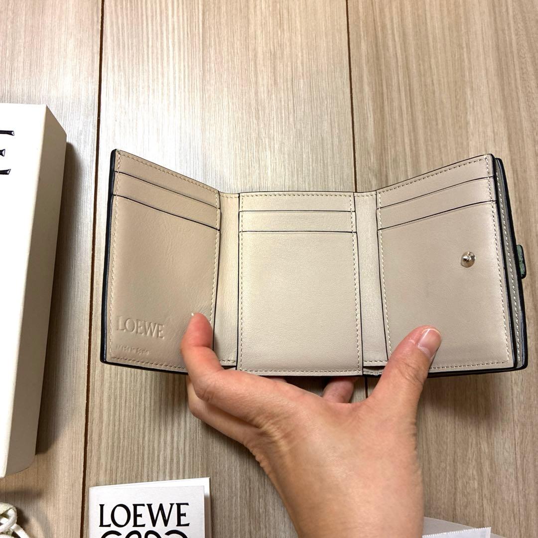 【新品】LOEWE 三折財布　トライフォード