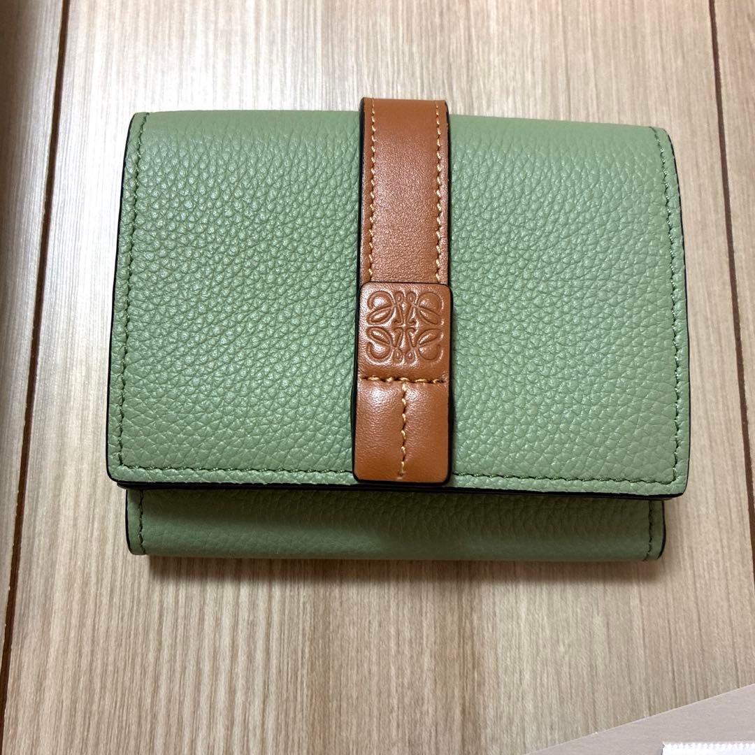 【新品】LOEWE 三折財布　トライフォード