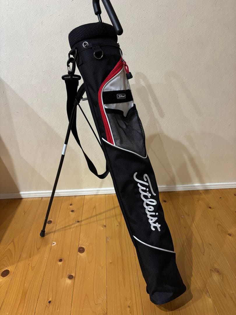 【新品フード】Titleist スタンド式ゴルフバッグ 黒