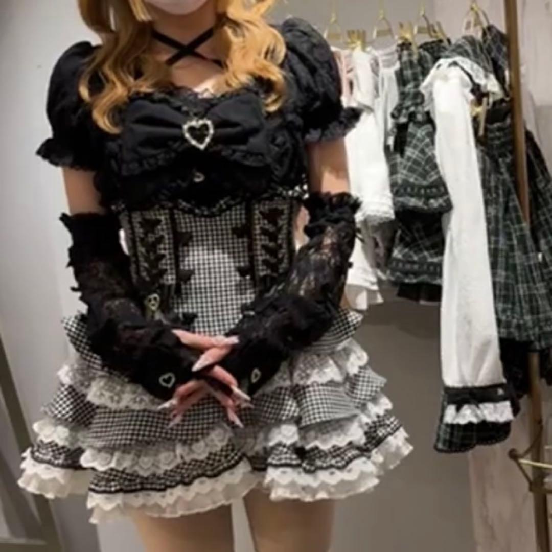 新品タグ付♡リズリサ♡ レースアップティアードスカパン♡グレー♡