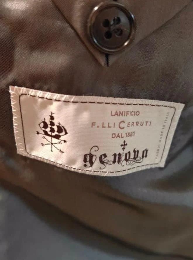 ユニバーサルランゲージ　伊CERRUTI生地 スーツ ハンドメイド仕様　グレー