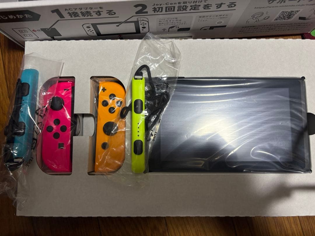 Nintendo Switch 本体 カラフルJoy-Con