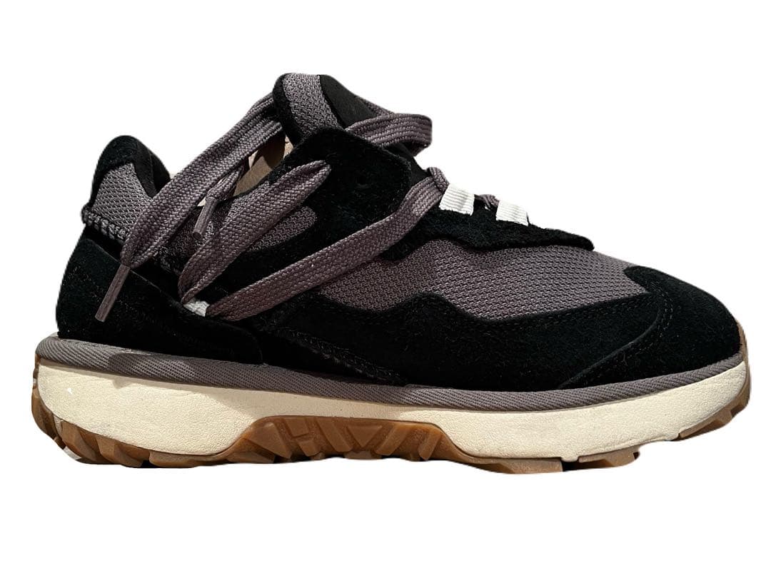 UGG ブラック スニーカー　RETROFI LOW