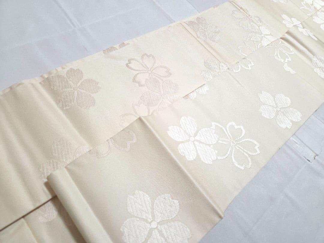 D 桜の花模様 白色 ワントーン 全通 正絹 カジュアルな名古屋帯