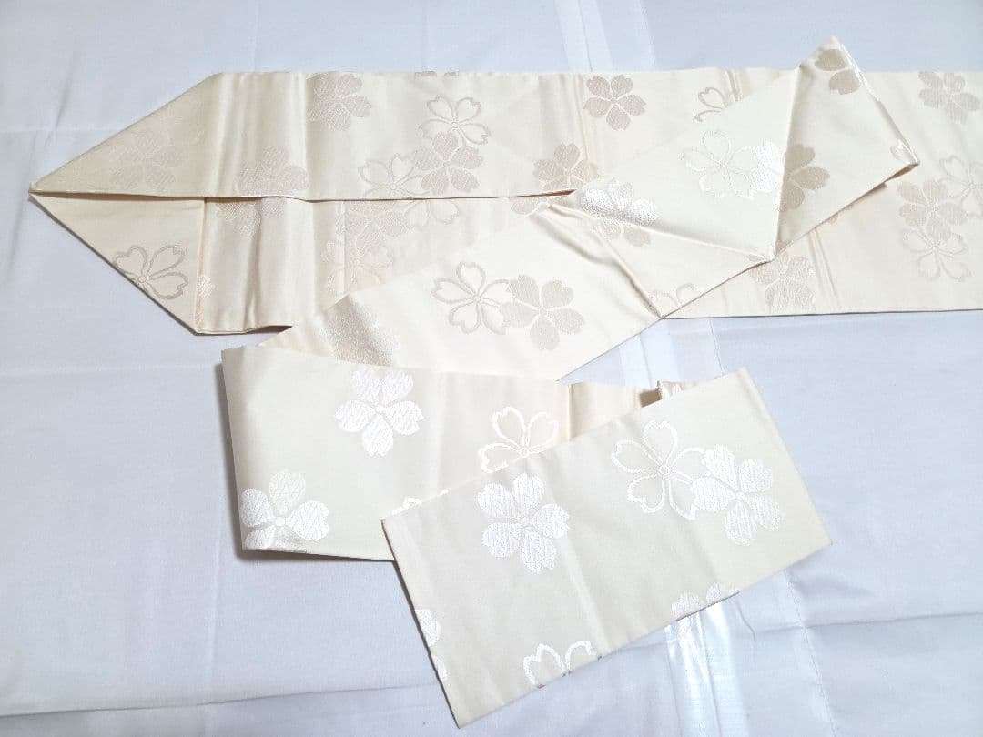 D 桜の花模様 白色 ワントーン 全通 正絹 カジュアルな名古屋帯