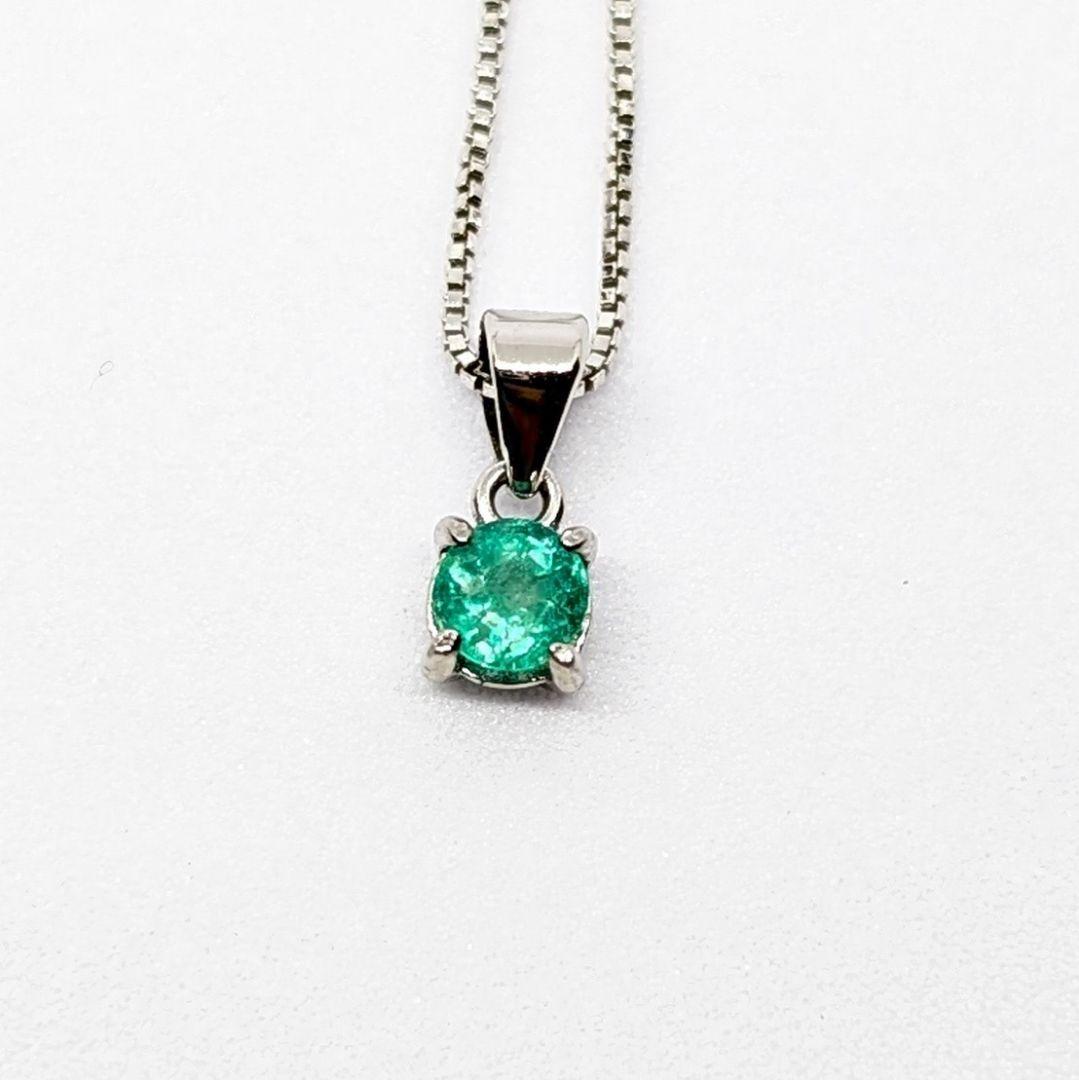 あ*ん様 エメラルド　シルバー925 ネックレス
