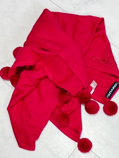 新品未使用★レオナール ウール＆シルク 大判スクエアストール 赤紫 ボンボン付