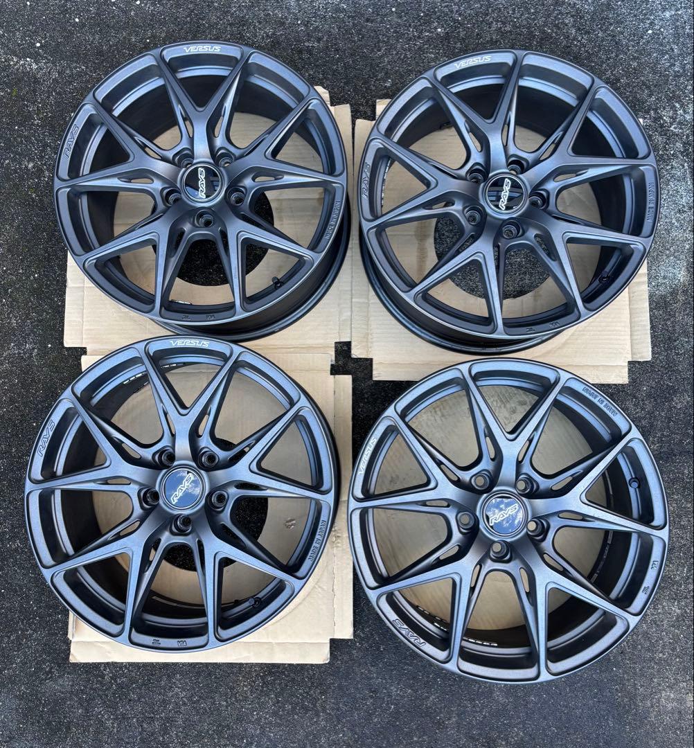 「にゃんた」 RAYS VERSUS VV21S 18インチ ベルサス